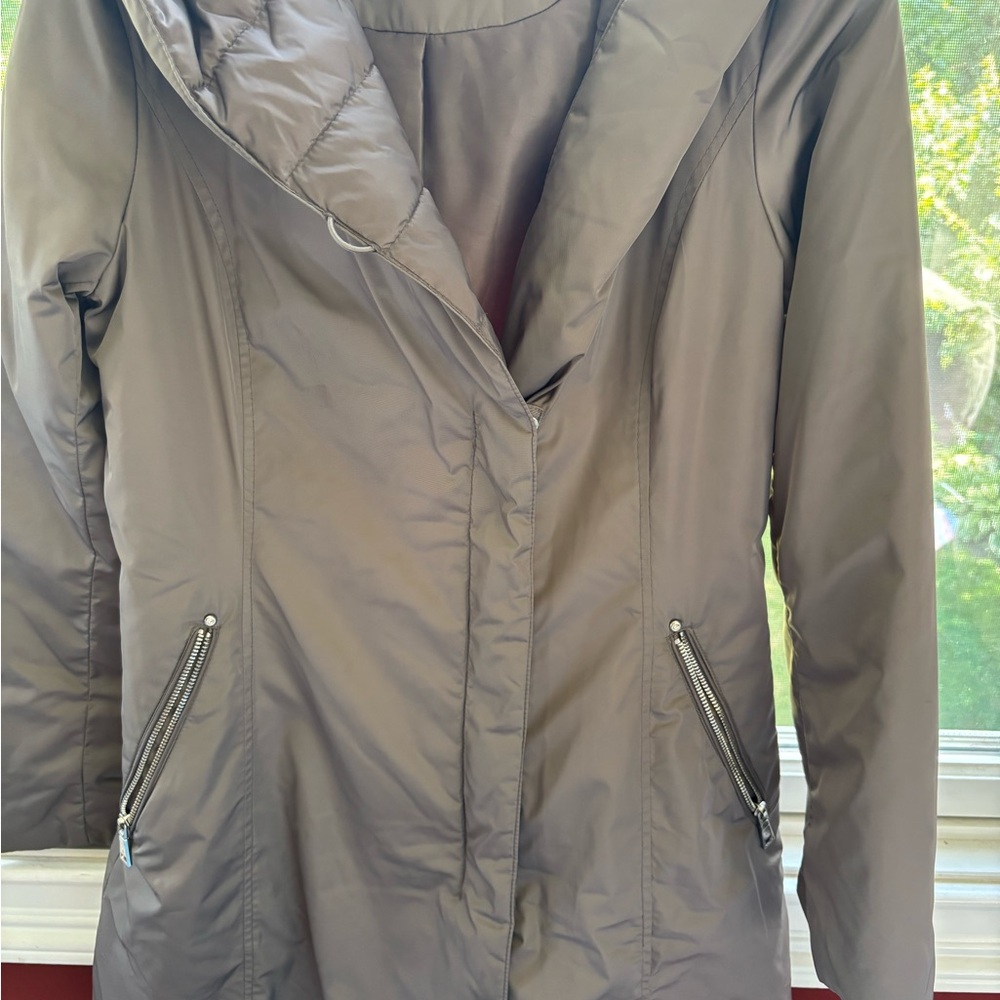 Tahari Gray Puffer Jacket Lightweight Versatile
